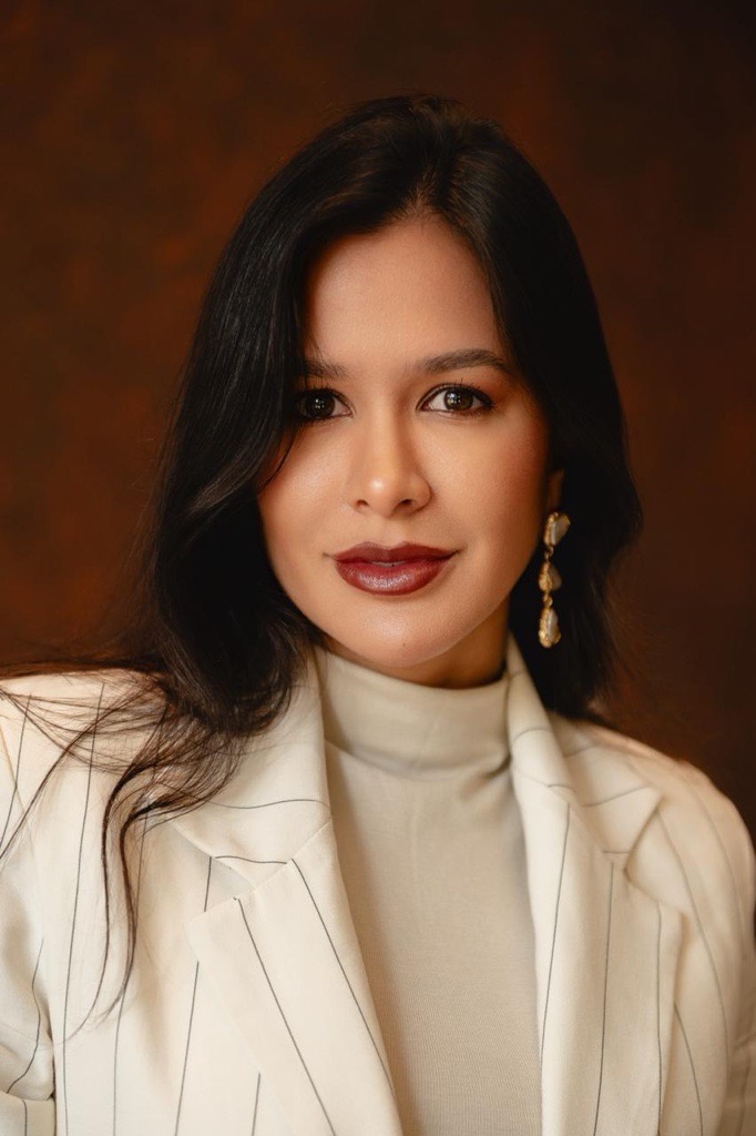 Dra. Thais Azeredo
